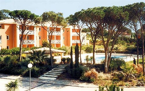 Lagrange Vacances Le Domaine Des Grands Pins Saint-Raphaël 외부 사진